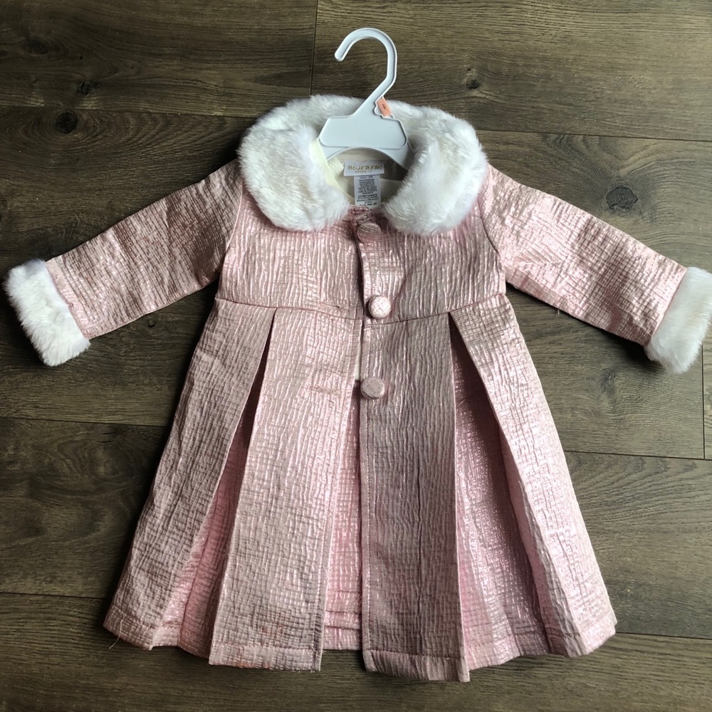 Beautiful two piece set! Worn once! Size 18 months